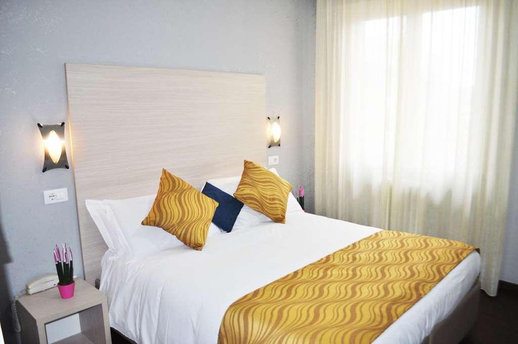 טראמו Hotel Gran Sasso & Spa חדר תמונה